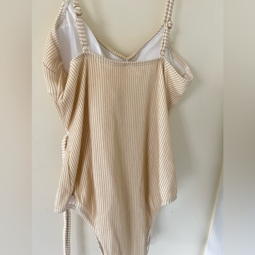 Cupshe Cream Ribbed One Piece Swimsuit - Picture 9 of 11